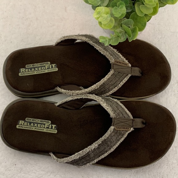 Skechers RelaxedFIT memory foam 360 men’s brown flip-flops, measured size 11 - Picture 3 of 9